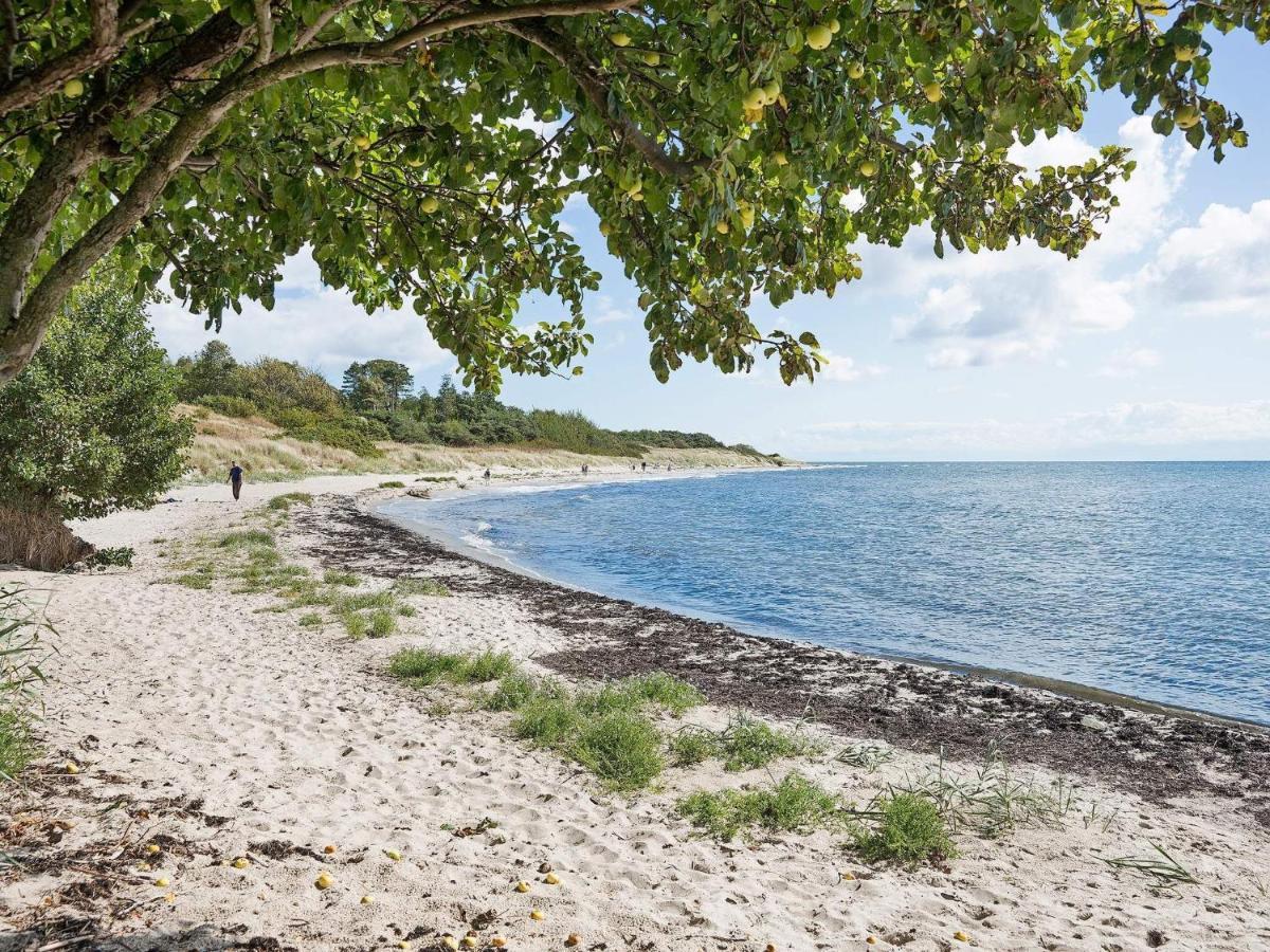 12 Person Holiday Home In Aakirkeby Vester Somarken Dış mekan fotoğraf